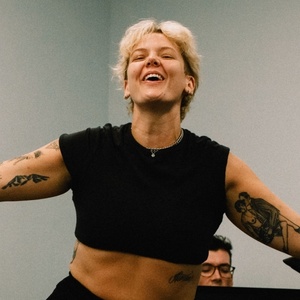 Betty Who Is Writing A Musical With Ilana Pe&ntilde;a; First Listen Photo