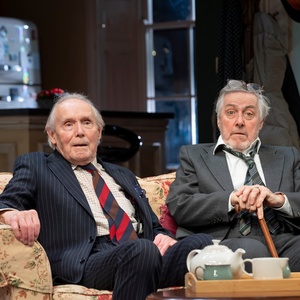 Review: IM SORRY PRIME MINISTER starring Griff Rhys Jones, Apollo Theatre Photo