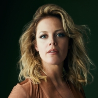 Elizabeth Stanley Talks JAGGED LITTLE PILL, Working With Alanis Morissette, and More! Interview