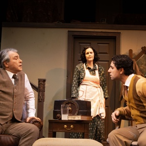 Review: BRIGHTON BEACH MEMOIRS at Theatre Three Photo