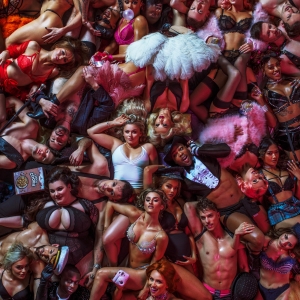 Photo: Complete Cast Set for BURLESQUE THE MUSICAL in the West End Photo