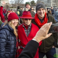 Jane Fonda & Greenpeace Bring Fire Drill Fridays to Los Angeles Photo