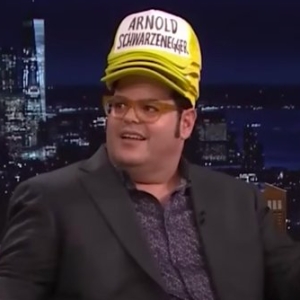 Video: GUTEBNERG Stars Josh Gad & Andrew Rannells Perform & Play 'Celebrity Hats' on…