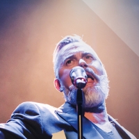 BWW REVIEW: Dale Burridge Returns To The Stage With AT THE CROSSROADS, A Fabulous…