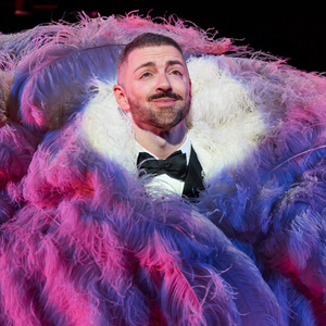 Wake Up With BroadwayWorld June 26, 2026- Ethan Slater & Betsy Wolfe Will Join LITTLE Photo