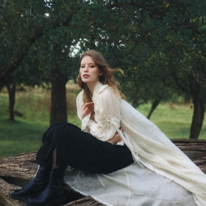 Paris Paloma Releases Re-Imagined Version of 'HUNTER (the cacophony)'