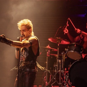 THE LOST BOYS to Release Original Broadway Cast Recording Photo