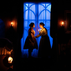 Review: TURN OF THE SCREW at Ottawa Little Theatre Photo