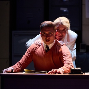 Review: THE BILLIONAIRE INSIDE YOUR HEAD, Hampstead Theatre Photo