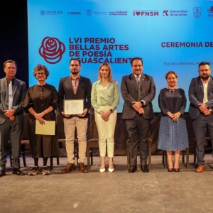 Ángel Vargas Castro Recibe El Premio Bellas Artes De Poesía Aguascalientes 2 Photo