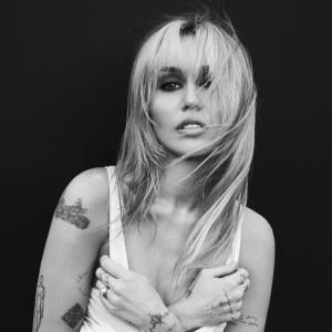 Miley to Release New Album BASS PERSUADES, Play Hollywood Bowl Photo