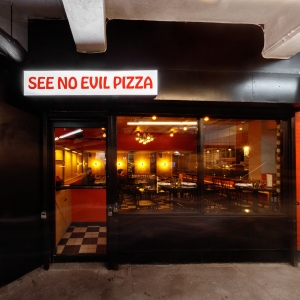 Review: SEE NO EVIL PIZZA in Times Square-Fantastic Photo