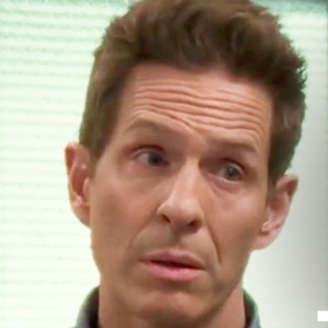 IT'S ALWAYS SUNNY IN PHILADELPHIA: Dennis and Dee's Morgue Scheme Turns Grim