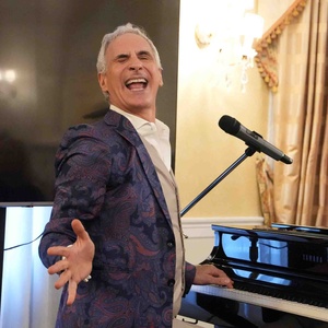 Review: Mark Nadler Turns up the Volume at the Dutch Treat Club Photo