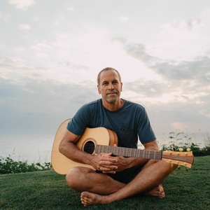 Jack Johnson to Embark on SURFILMUSIC North American 2026 Tour Photo