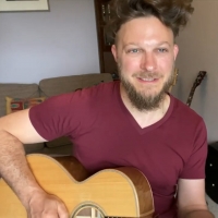 VIDEO: Benjamin Scheuer Performs 'Cookie-tin Banjo' and 'I Am Samantha' for Geffen St Video