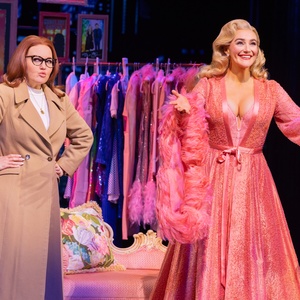 Photos: First Look at Betsy Wolfe in DEATH BECOMES HER Photo