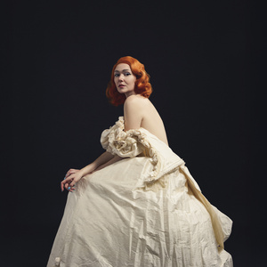 Elf Lyons to Make NY and USA Debut at SoHo Playhouse With THE WOMAN ON THE EDGE Photo