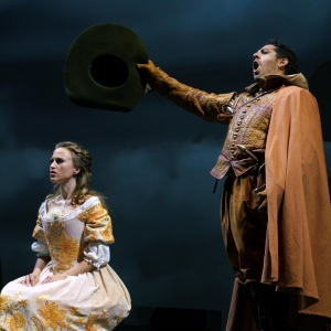 Photos: Primeras imágenes de EL CABALLERO DE OLMEDO en el Teatro de la Zarzuela Photo