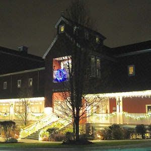 Westport Country Playhouse To Collect Donations For Three Area Charities During A SHE Photo