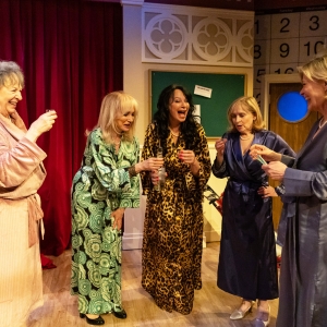 Review: CALENDAR GIRLS, The Mill at Sonning Video