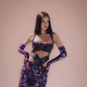 Callista Clark to Release New Single WAVES Photo