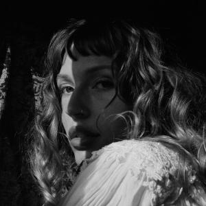 Lennon Stella Announces New Album SLEEPING LION, Shares Single This Week Photo