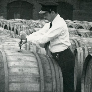 South Street Seaport Museum to Present Whiskey Tasting Aboard The 1885 Tall Ship Wave Photo