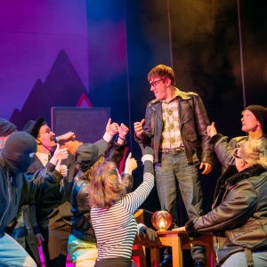 Review: RESTLESS NATIVES, King's Theatre Photo