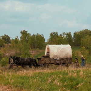 Photo: First Look at Netflixs LITTLE HOUSE ON THE PRAIRIE Series Photo