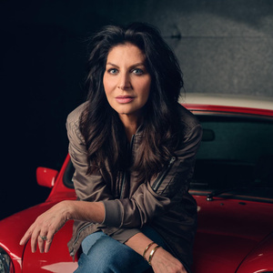 Tammy Pescatelli Kicks Off Aventura's 2025"2026 Comedy Series Photo