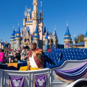 Video: ALADDINs Michael James Scott Kicks Off Black History Month at Disney World Photo