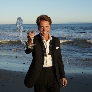 Listen: Richard Marx Shares 'The Way You Look Tonight' From New Album Photo