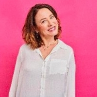 Arabella Weir Comes to Swindon With DOES MY MUM LOOM BIG IN THIS? Photo