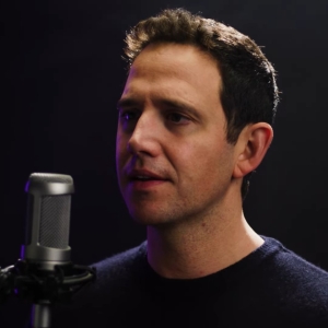 Video: Santino Fontana Sings As Fast As I Can From THE VIOLET HOUR Photo