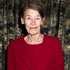 West End Theatres Will Dim Lights in Memory of Glenda Jackson Photo