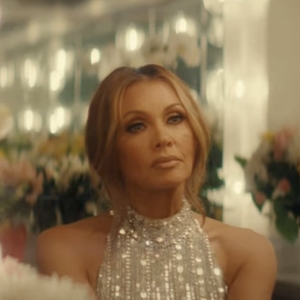 Video: Vanessa Williams Releases Music Video for 'iLike Moonlight' Interview