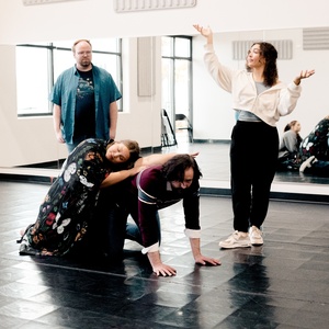 Sentinel Theatre Produces Subtle, Complex CIRCLE MIRROR TRANSFORMATION