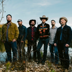 Turnpike Troubadours Share New 3-Song Live Performance Photo