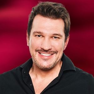 Previews: Tony Award-Winner Paulo Szot Opens BROADWAY'S BEST..,IN THE WEST Season Photo