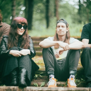 Shoegaze Quartet Crystal Canyon Release New LP 'STARS AND DISTANT LIGHT' Video