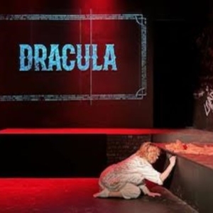 Review: A Seductive DRACULA at Town Players of New Canaan