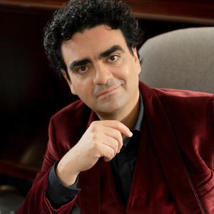 Rolando Villaz&oacute;n to Star in MAN OF LA MANCHA at LTC Gala Photo