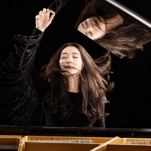 Composer YOUNEE to Release Double Album 'Improvisations Live In Germany' Interview