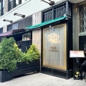 Bar Bas: A Cozy Hidden Cocktail Lounge Opens in Hell’s Kitchen Photo