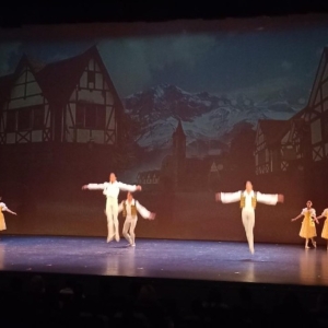 Estudiantes De La Licenciatura De Danza Clásica Interpretan Coppelia En Función De…