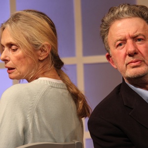 Review: SPANISH ORANGES starring Maryam d'Abo, Playground Theatre Photo