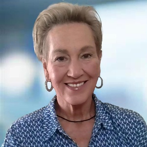 Interview: Suzanne King, Bringing us STAGE WHISPERS About Houston Local Theatre Interview