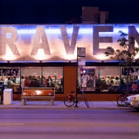 Raven Theatre Presents FRIDAY NIGHTS AT RAVEN Free Outdoor Summer Events Photo