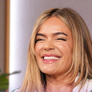 Karol G Opens Up On Life Lessons And Music Inspiration On JENNIFER HUDSON SHOW Photo
